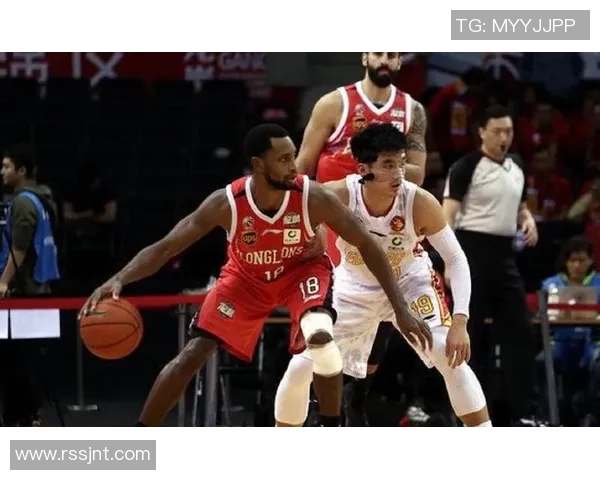 深圳篮球队防反战术解析助力球队在赛场上逆转局势